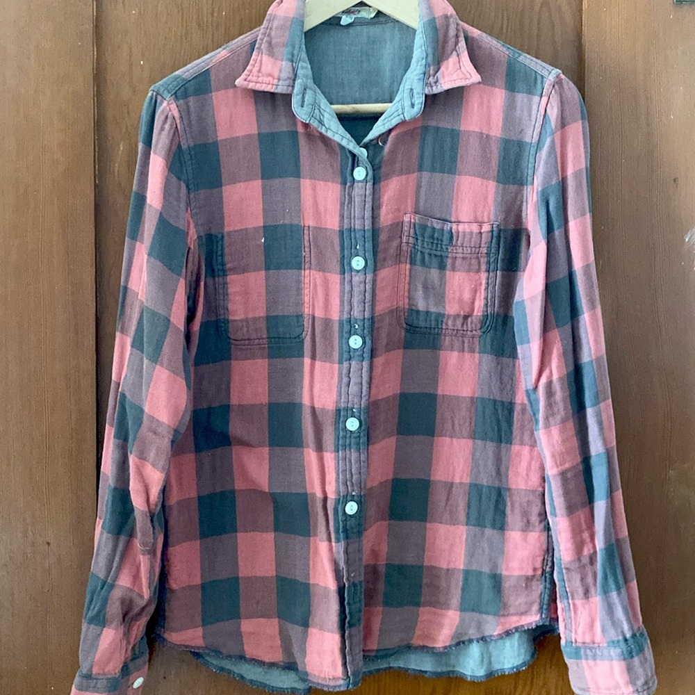 Faherty Pink and Gray Buffalo Plaid Button-Down Shirt